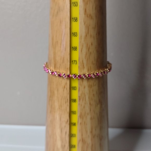 Very Pretty Pink And Gold Tone Bangle - Picture 11 of 12